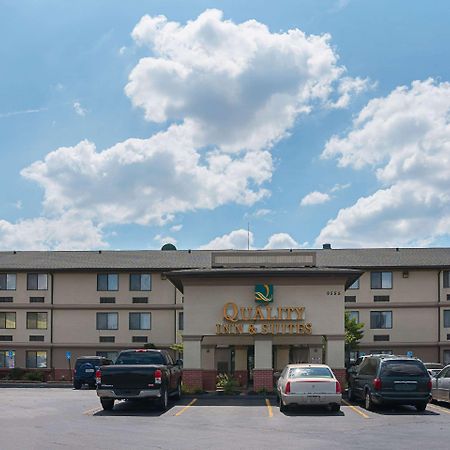 Quality Inn & Suites Detroit Metro Airport Ромулус Екстериор снимка